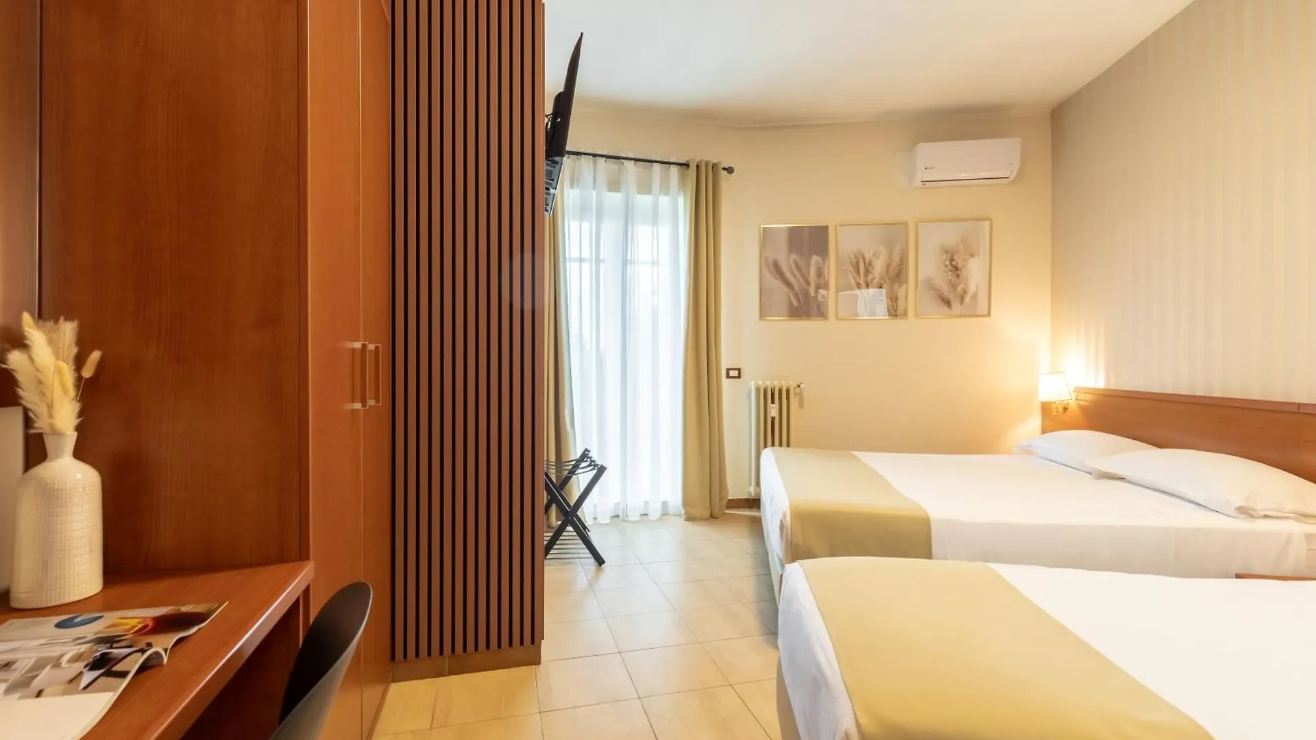 Albadomus Affittacamere O Guesthouse Rome