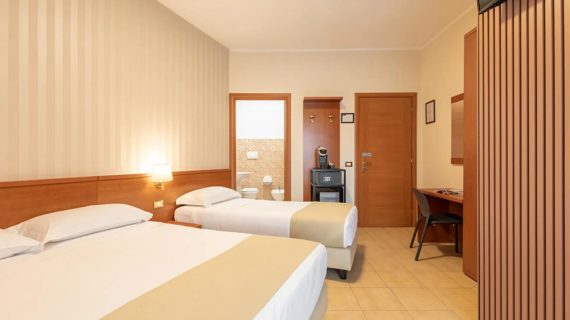 Guest house Albadomus Affittacamere O Guesthouse Rome